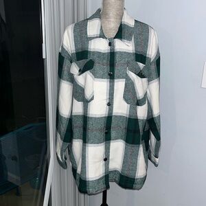 HFX Womens Shirt Jacket
Green White Shacket Pockets
Relaxed Fit Long sleeves